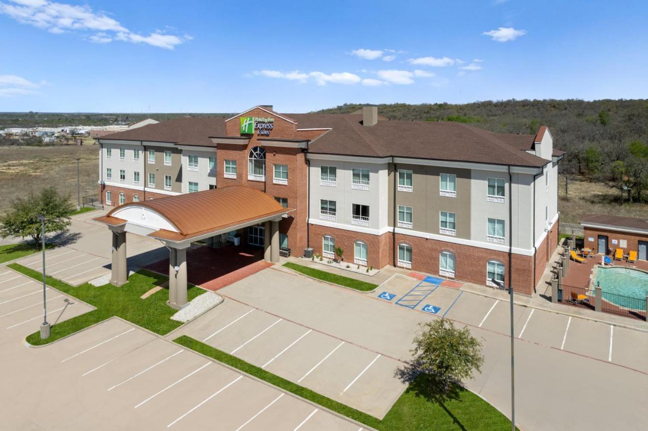 Holiday Inn Express & Suites Graham By Ihg Exterior foto